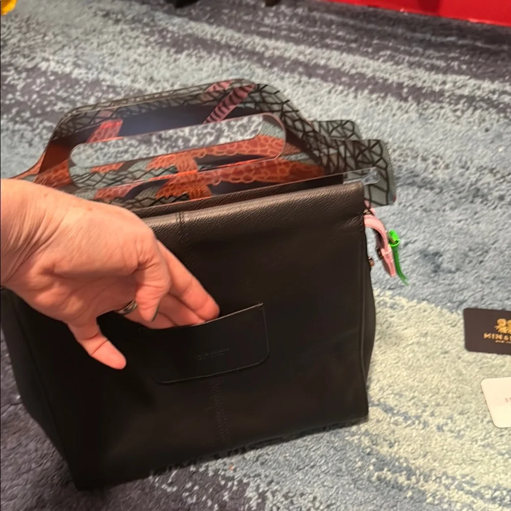 Min & Mon Black Bag with Vibrant Snake Design - Picture 9 of 16